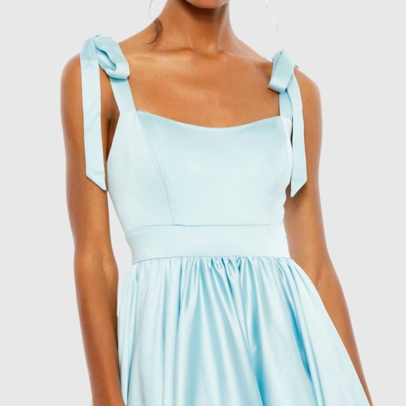 MAC DUGGAL Tie Shoulder Sweetheart Ballgown Powder Blue Women's Dress Size 2 - Picture 2 of 10